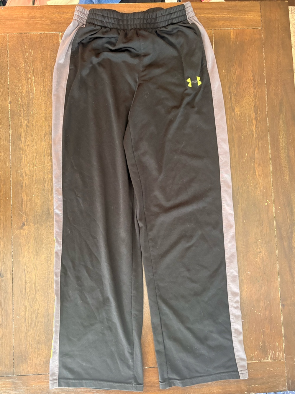 Men's Under Armour Black Track Pants with Gray Side Stripe